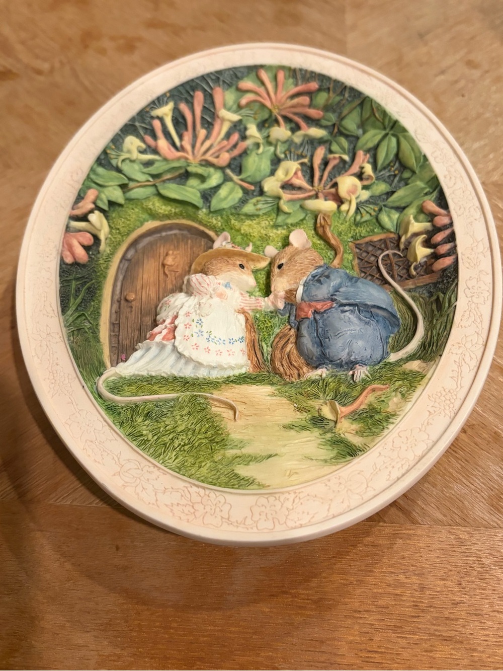 Bradford Exchange Summer Story Brambly Hedge Collectors 3D Plate First Issue